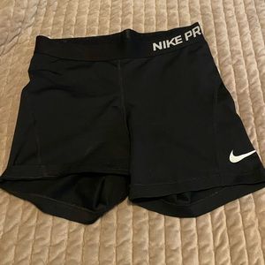Nike PRO 5 in